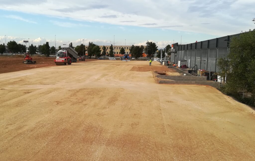 Construcción de edificación industrial  y campa